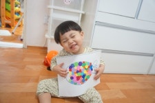 [엄마표홈스쿨링] 엄마표 미술놀이 : 색종이 모자이크 놀이 , 색종이 붙이기