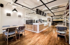 책과 커피가 함께하는 홍대 북 카페