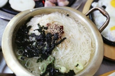 상호와 다른 돼지고기를 팔지만 맛 하나만큼은 뭐~~/봉천동 현대시장 맛집