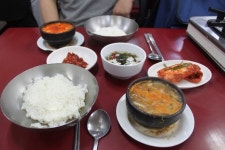 (부산/ 남포동) - 돌고래 순두부 < 깔끔한 한식을 먹고 싶다면 딱 좋은 남포동에 위치한 오래된 밥집 !!! >