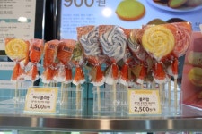 (부산/ 부산대) -  마리웨일  < 달달한 디저트들이 가득한 이곳!! 값비싼 마카롱을 단돈 900원에 맛볼수 있는 >
