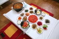 제천 청풍호 청풍 맛집 싱싱한 송어회덮밥 과 산채비빔밥.