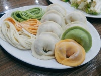 직접빚은 손만두로 만든 부천 원종동 황해도김치만두전골