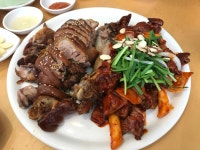 홍대 족발 맛집 +손칼국수 무한리필~ 홍대칼국수와족발