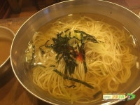 전주 한옥마을 맛집 국시코기, 잔치국수와 부드러운 명이나물 수육보쌈