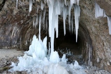 땅에서 고드름이 솟아오른다고? 연천 역고드름