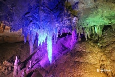 태고의 신비함을 간직한 도심 속의 동굴, 동해 천곡동굴