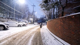 서울 눈, 또 폭설일까-강동구 상일동역 설경(동명근린공원)날씨 추워요.