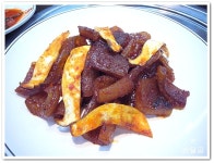 지례흑돼지(수원시/구운동)...흑돼지 김치전골과 돼지껍질 숯불구이...