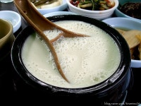 은고개 계곡에서 자연과 더불어 맛보는 맛깔스런 한 상 《 감나무집 》: 경기도 광주시 중부면 엄미리