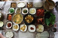 [전북 군산] 옹고집쌈밥 : 구수한 청국장 한 숟가락이면 밥 한 그릇 뚝딱~!