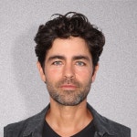 애드리언 그레니어의 영화 및 프로그램 - Apple TV