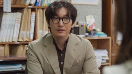 신성한, 이혼 1화 - 신성한 이혼(시즌 1, 에피소드 1) - Apple TV (KR)