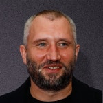 유리 비코프의 영화 및 프로그램 - Apple TV