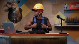 Jake Johnson Wears a Light Blue Button-Up Shirt and Brown Shoes – Comedy Bang! Bang! (Season 4, Episode 37) - Apple TV (CA)