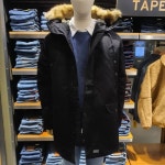 [리바이스] 남여공용 야상 헤비 덕다운 오리털 점퍼 27673-0009 NC순천점- 이랜드몰