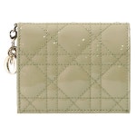 [명품]디올 22FW S0178OVRB M70H 레이디 디올 미니 반지갑 세이지 그린 S0178OVRBM70H- 이랜드몰