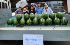 장안구청 > 장안 홍보관 > 장안구 파장동 통장협의회, 13개 경로당에 ‘여름철 건강 수박’ 선물