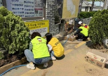 장안구청 > 장안 홍보관 > 장안구 정자1동 주민자치회, 행정복지센터 앞 화단 조성
