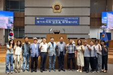 장안구청 > 장안 홍보관 > 수원시 장안구 연무동, 경기도의회 방문해 지역 현안 및 동정 발전 방안 논의