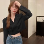 조이얼랏 꾸안꾸 심플 화이트 투버튼 크롭 캐주얼 세미 정장 자켓 230029