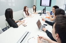 (주)스마일게이트엔터테인먼트 2026년 기업정보 | 기업리뷰 315건, 연봉정보 350건, 면접후기 332건, 복지정보 121건, 채용공고 0건