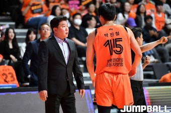 [졌는가봄] ‘에너지 레벨 어디로?’ 캐롯, 3점슛만으론 못 이긴다
