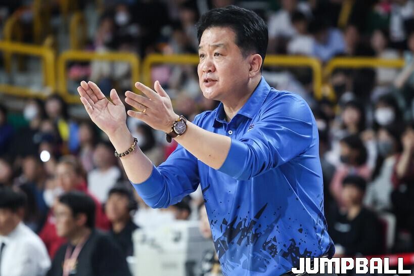 KCC, 실패한 감독으로 자천하며 이상민 감독 사령탑 선임