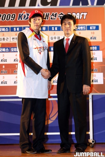 김강선에게서 원클럽맨의 낭만이 보인다