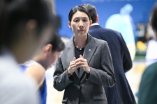5월 1일 0시의 집 앞 방문...강이슬을 흔든 우리은행의 ′간절함′