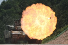 국방일보 - BEMIL 군사세계 육군102기갑여단 전차포 사격 훈련 현장에 가다