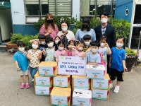 부평구 정민유치원, 산곡2동에 직접 재배한 감자 120kg 전달... 경인투데이뉴스≫ 부평구 정민유치원, 산곡2동에 직접 재배한 감자 120kg 전달