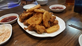 뉴숯불통닭, Busan — South Korea Busan 금정구 장전1동 134-13, ifoni 051-514-3885, amahora okuvula 뉴숯불통닭, Busan... 