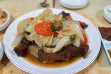 안의원조갈비집, 함양군 — 대한민국 경상남도 함양군 안의면 당본리 12-1, 전화 055-962-0666, 개방 시간 안의원조갈비집, 함양군... 