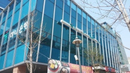 KEB하나은행 가산디지털지점, Seoul — Korea Selatan Seoul 금천구 가산동 550-1, telefon 02-852-1111, waktu operasi... 