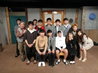 극단사람세상, Gunsan — Corea del Sud Jeollabuk-do Gunsan 나운1동 779-7, telèfon 063-468-2139 극단사람세상, Gunsan... 