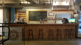 Galmegi Brewing, 부산광역시 — 대한민국 부산광역시 수영구 남천동 광남로 58, 전화 070-7677-9658, 개방 시간 Galmegi Brewing... 