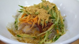 연일물회, Pohang-si — South Korea Gyeongsangbuk-do Pohang-si 남구 연일읍 생지리 299-1, phone 054-285-5281, opening hours... 