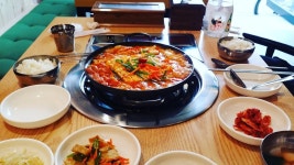 양이식당 (구.부건생오리), Busan — South Korea Busan 수영구 광안동 186-7, ফোন 051-624-5005, খোলার ঘন্টা... 