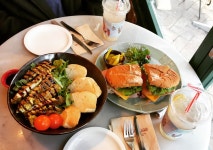 서운로 138, telefon 02-584-1260, otevírací doba 카페마마스 강남역점, Soul —  Korejská republika Soul 서초구 서초2동... 