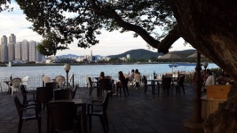 탐앤탐스(Tom n Toms) 수성못호반점, 대구광역시 — 대한민국 대구광역시 수성구 두산동 926-4 탐앤탐스(Tom n Toms) 수성못호반점... 
