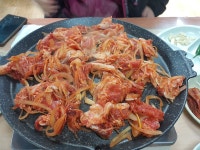 대정식육식당, 마산시 — 대한민국 경상남도 마산합포구 진전면 의산삼일로 10, 전화 055-271-7043, 개방 시간 대정식육식당, 마산시... 
