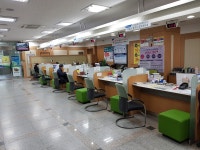농협은행 성서지점, Daegu — South Korea Daegu 달서구 이곡동 이곡공원로 46, ফোন 053-583-8127, খোলার... 