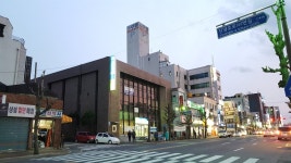 스탠다드차타드은행 진주지점, Джиньу — Південна Корея Південна провінція Кьонсан... 