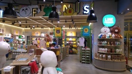 롯데백화점 아쿠아몰, Busan — South Korea Busan 중구 중앙동7가 20-1, ఫోన్ 051-678-3338 롯데백화점 아쿠아몰, Busan... 