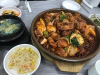해송, 진주시 — 대한민국 경상남도 진주시 호탄동 616-3, 전화 055-761-5578 해송, 진주시 —  대한민국 경상남도 진주시 호탄동 616... 