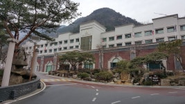 호텔금오산, 龜尾市 — 韓国 慶尚北道 龜尾市 남통동 금오산로 400, 電話 054-450-4000 호텔금오산, 龜尾市 —  韓国 慶尚北道 龜尾市... 