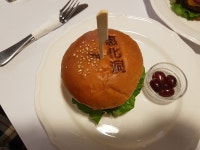 telefon 02-744-0125, ore de deschidere 혜화동버거, Seul... 종로구 동숭동 동숭3길 6-4 1 층, telefon 02-744-0125, ore de deschidere