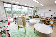덜위치칼리지서울영국학교, 서울특별시 — 대한민국 서울특별시 서초구 반포동 신반포로15길 6, 전화 02-3015-8500, 개방 시간... 