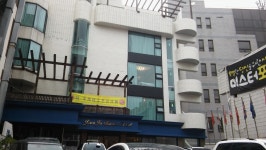 중앙동 전주객사5길 64-10, telepon 063-280-7700 전주관광호텔, Jeonju —  Korea Selatan Jeolla Utara Jeonju 완산구 중앙동... 